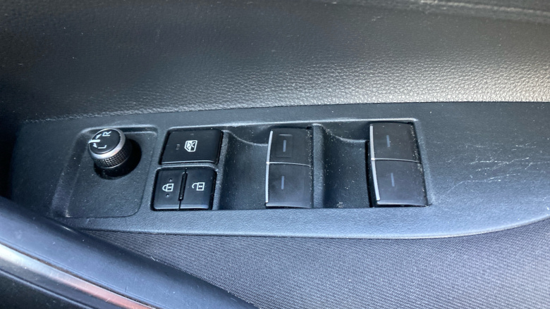 Toyota Corolla 1.8 VVT-i Hybrid Icon 5dr CVT Hybrid Hatchback